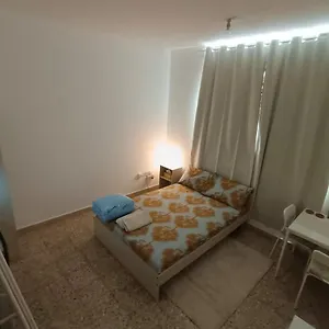 Проживание в семье Affordable Transient - Not A - Sharing Kitchen And Washrooms Абу-Даби